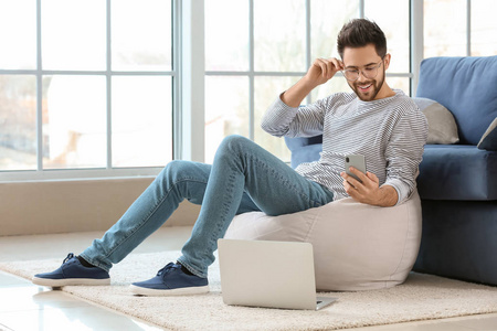 养蜂人 （英语版）